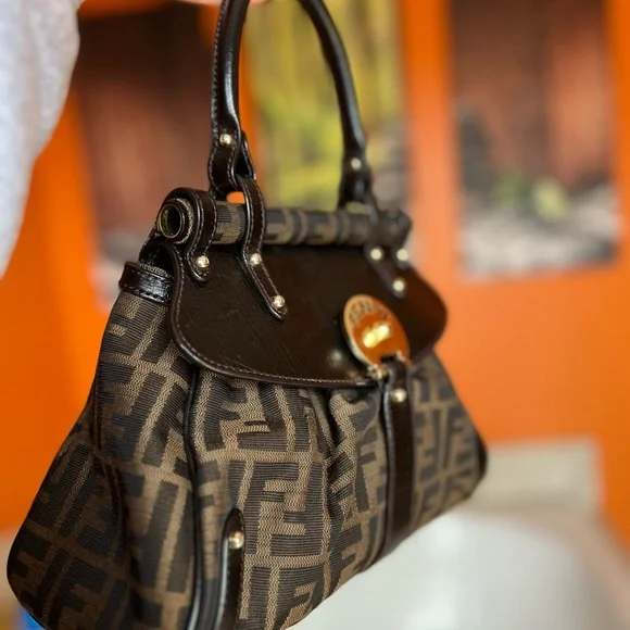❌sold❌Fendi Tobacco Brown Zucca Leather Magic Top Handle Bag - Picture 4 of 7